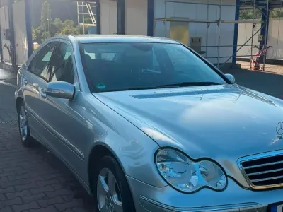 Gebraucht Mercedes C180 143 PS (105 kW) 2006 Grau Limousine