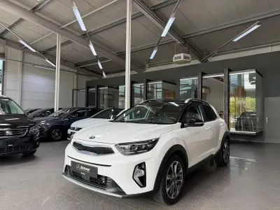Gebraucht Kia Stonic Spirit 120 PS (88 kW) 2021 Schwarz SUV