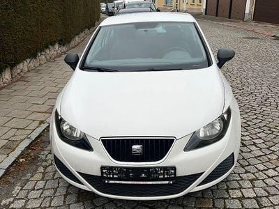 Weiß Gebraucht 2012 Seat Ibiza SC Reference Kleinwagen | 4.200 € (Fairer Preis)