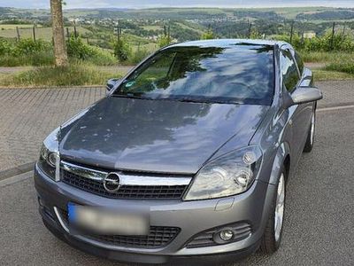 Opel Astra GTC