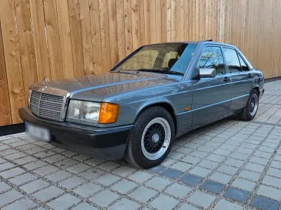 Gebraucht Mercedes 190 120 PS (88 kW) 1991 Silber Limousine