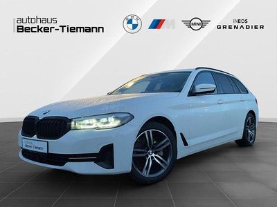 Gebraucht BMW 520 Sport Line 190 PS (139 kW) 2022 Weiß Limousine