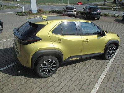 Usata Toyota Yaris Cross Team 92 CV (67 kW) 2021 Oro SUV