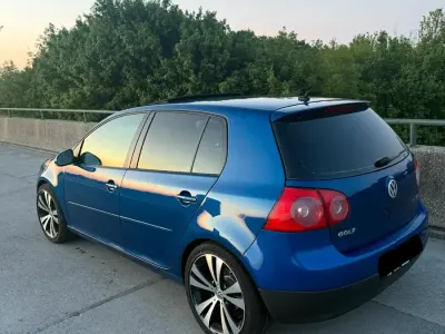 Gebraucht VW Golf V 140 PS (102 kW) 2005 Blau Kleinwagen