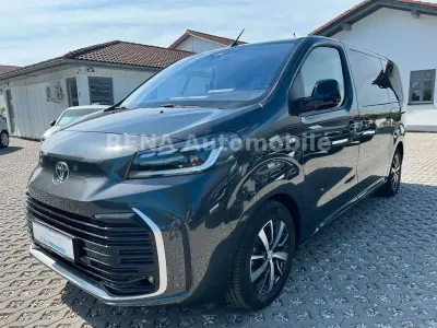 Gebraucht Toyota Proace Verso 179 PS (131 kW) 2026 Grau Kombi