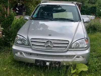 Gebraucht Mercedes ML400 250 PS (183 kW) 2003 Silber SUV