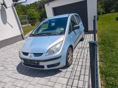 Gebraucht Mitsubishi Colt Motion 95 PS (69 kW) 2006 Blau Kleinwagen