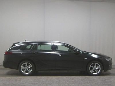 Usado Opel Insignia Elegance 174 HP (127 kW) 2021 Preto Carrinha