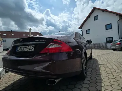 Gebraucht Mercedes CLS320 224 PS (164 kW) 2008 Rot Coupé