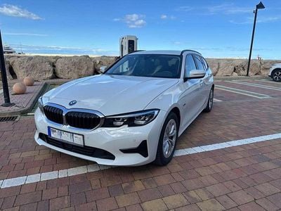 BMW 330e