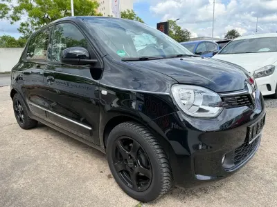 Gebraucht Renault Twingo Intens 73 PS (53 kW) 2021 Metallic black pearl schwarz Kleinwagen