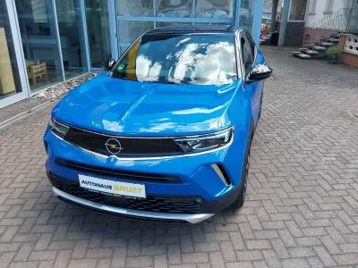 Gebraucht Opel Mokka Ultimate 131 PS (96 kW) 2021 Perl blau/voltaik blau SUV