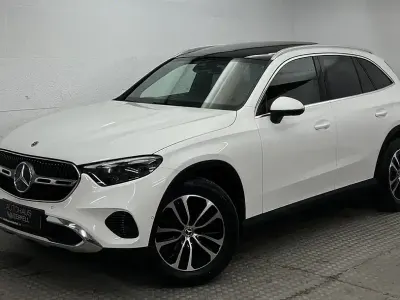 Gebraucht Mercedes GLC220 Avantgarde 197 PS (144 kW) 2023 Polarweiss SUV