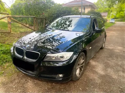 Gebraucht BMW 318 Sport Line 143 PS (105 kW) 2010 Schwarz Kombi