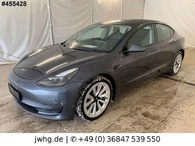 Grau Gebraucht 2021 Tesla Model 3 Limousine | 28.450 € (Guter Preis)