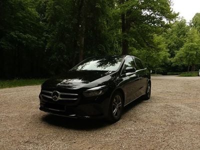 Mercedes B220
