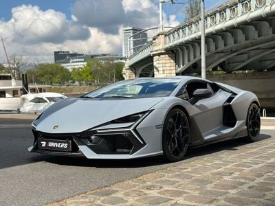 Lamborghini Revuelto