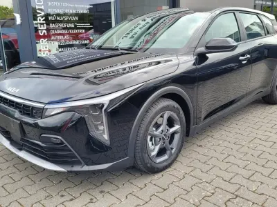 Neu Kia K4 Vision 150 PS (110 kW) 2026 Schwarz Limousine