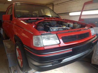 Używany Opel Corsa Sport 70 KM (51 kW) 1992 Czerwony Hatchback