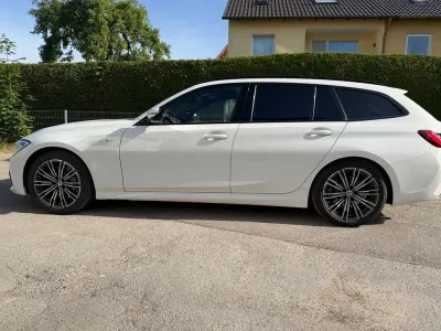 Gebraucht BMW 330 M Sport 258 PS (189 kW) 2022 Weiß Kombi