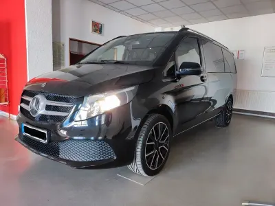 Second-hand Mercedes V220 163 CP (119 kW) 2022 Negru Monovolum
