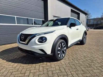 Neu Nissan Juke Acenta 114 PS (83 kW) 2026 Solid white SUV