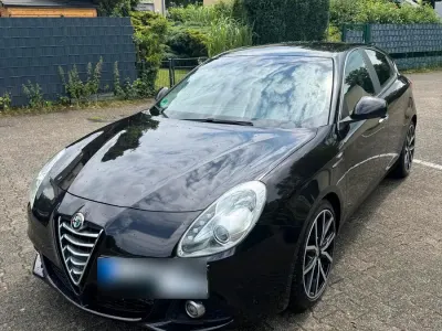 Gebraucht Alfa Romeo Giulietta 170 PS (125 kW) 2014 Schwarz Kleinwagen