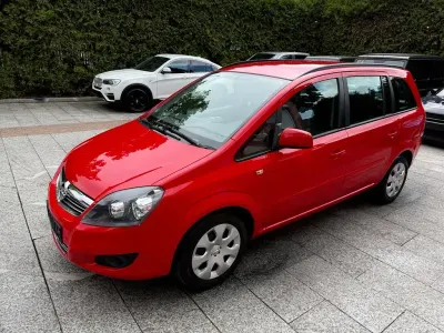 Gebraucht Opel Zafira Family 150 PS (110 kW) 2013 Rot Van / Kleinbus