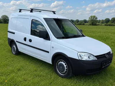 Gebraucht Opel Combo 90 PS (66 kW) 2011 Weiß Van / Kleinbus