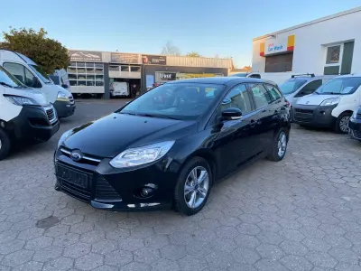 Gebraucht Ford Focus 101 PS (74 kW) 2014 Schwarz Kombi