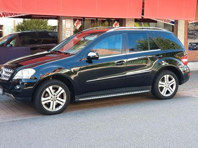 Usata Mercedes ML320 224 CV (164 kW) 2009 Nero SUV