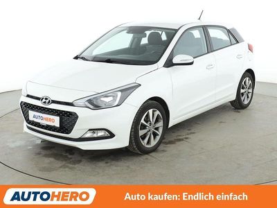 Weiß Gebraucht 2016 Hyundai i20 YES! Kleinwagen | 9.580 € (Etwas zu teuer)