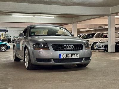 Second-hand Audi TT Sport 224 CP (164 kW) 2005 Gri Coupe