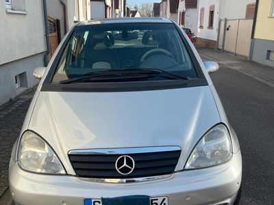 Mercedes A210
