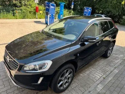 Gebraucht Volvo XC60 Ocean Race 150 PS (110 kW) 2016 Schwarz SUV