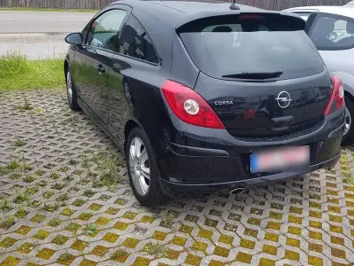 Gebraucht Opel Corsa Color Edition 87 PS (63 kW) 2010 Schwarz Kleinwagen