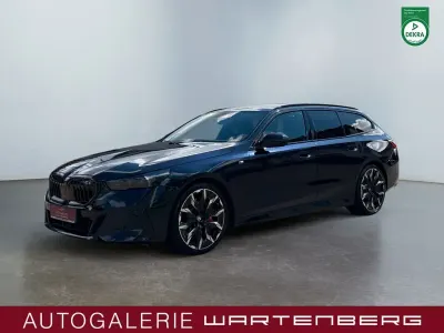 Gebraucht BMW 540 M Sport 303 PS (222 kW) 2024 Schwarz Kombi