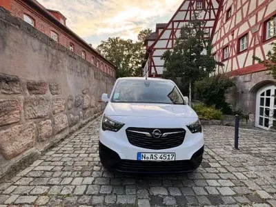Gebraucht Opel Combo 102 PS (75 kW) 2021 Weiß Van / Kleinbus