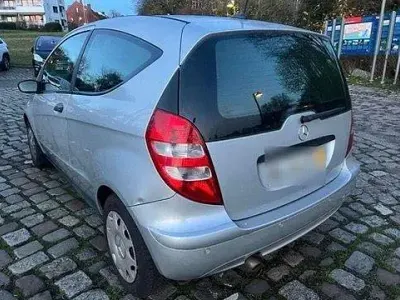 Usata Mercedes A170 115 CV (84 kW) 2005 Argento Utilitaria