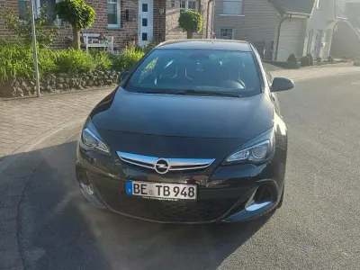 Gebraucht Opel Astra GTC OPC 280 PS (205 kW) 2013 Schwarz