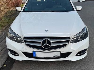Weiß Gebraucht 2016 Mercedes E200 Avantgarde Kombi | 15.850 € (Fairer Preis)