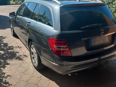 Gebraucht Mercedes C220 170 PS (125 kW) 2013 Grau Kombi