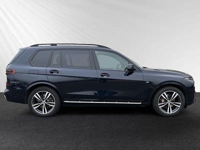 Second-hand BMW X7 M Sport 381 CP (280 kW) 2025 Negru SUV