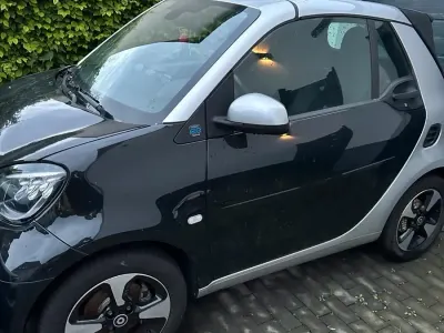 Gebraucht Smart ForTwo Electric Drive 60 kW (82 PS) 2021 Schwarz Cabrio