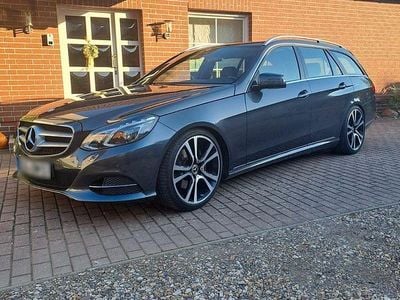 Gebraucht Mercedes E220 170 PS (125 kW) 2014 Grau Kombi