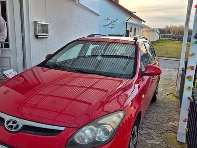 Rot Gebraucht 2010 Hyundai i30 Classic Kombi | 3.000 € (Fairer Preis)
