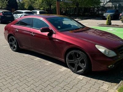 Begagnad Mercedes CLS320 224 HK (164 kW) 2008 Röd Sedan