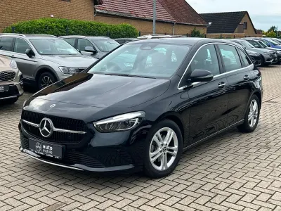 Gebraucht Mercedes B180 136 PS (100 kW) 2023 Schwarz Kleinwagen