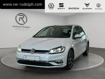 Gebraucht VW Golf VII Highline 150 PS (110 kW) 2017 White silver metallic (metallic) Limousine