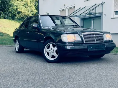 Gebraucht Mercedes 230 Sportline 132 PS (97 kW) 1990 Schwarz Limousine